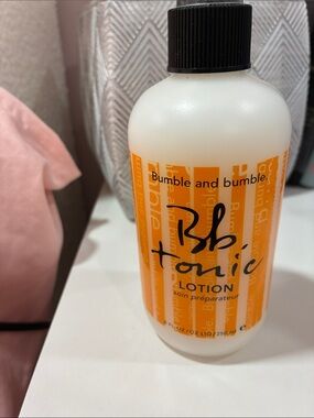 Bumble and bumble White Bottle with Orange Label Bb. Tonic Lotion For Hair